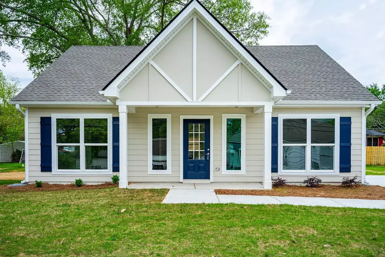 City Cottage With Gable