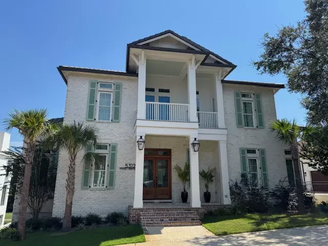 Traditional House In Florida